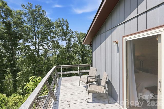 854 Ox Creek Crest Lane, Weaverville, NC 28787