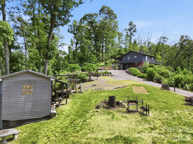 854 Ox Creek Crest Lane, Weaverville, NC 28787