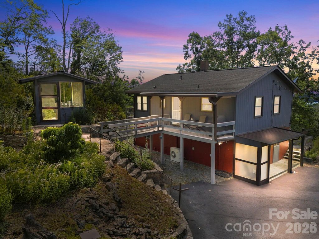 854 Ox Creek Crest Lane, Weaverville, NC 28787