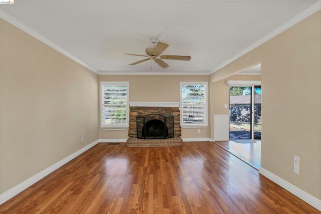 2123 Camelia Ct, Pittsburg, CA 94565