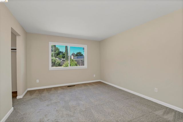 2123 Camelia Ct, Pittsburg, CA 94565