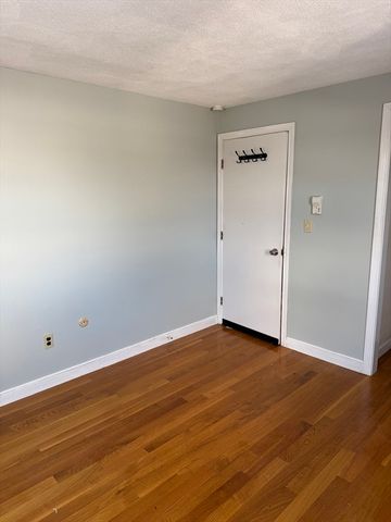 90-92 Sylvia St 2, Arlington, MA 02476