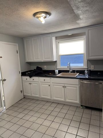 90-92 Sylvia St 2, Arlington, MA 02476