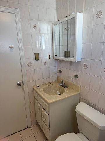 90-92 Sylvia St 2, Arlington, MA 02476