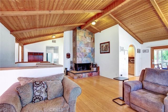 1026 Arnold Way, Alpine, CA 91901