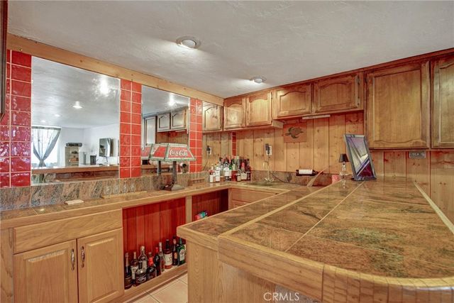1026 Arnold Way, Alpine, CA 91901