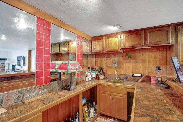 1026 Arnold Way, Alpine, CA 91901