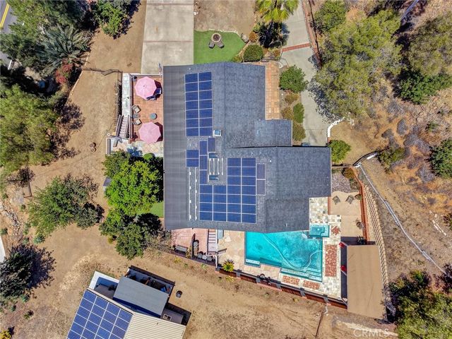 1026 Arnold Way, Alpine, CA 91901