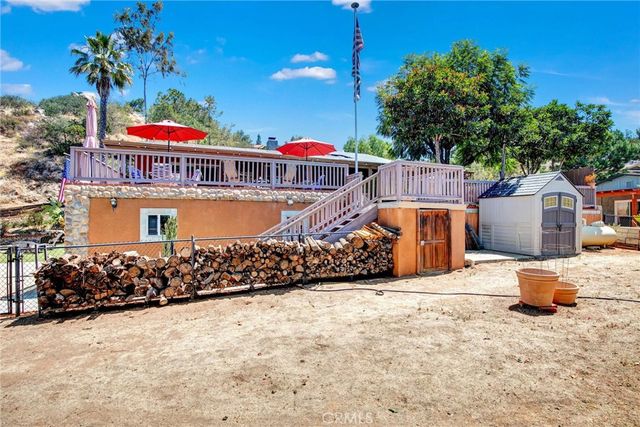 1026 Arnold Way, Alpine, CA 91901