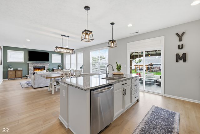 2373 Somerset Circle, Franklin, IN 46131