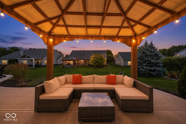 2373 Somerset Circle, Franklin, IN 46131