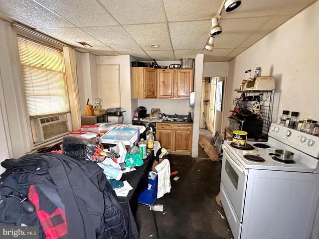 2525 S BROAD ST, Philadelphia, PA 19148