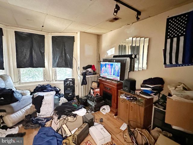 2525 S BROAD ST, Philadelphia, PA 19148