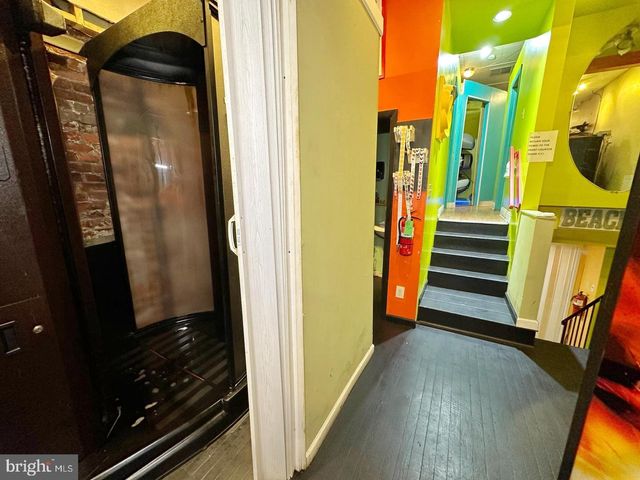 2525 S BROAD ST, Philadelphia, PA 19148