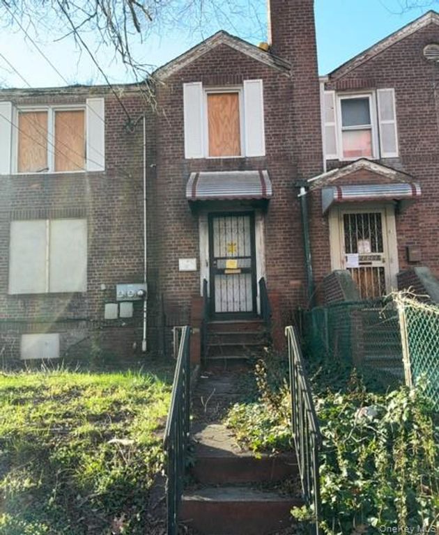 19514 Hollis Avenue, Saint Albans, NY 11412