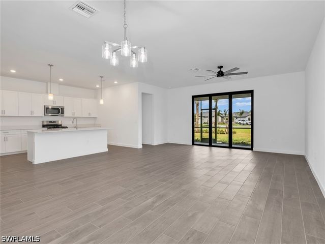 21110 Verawood LOOP, Estero, FL 33928