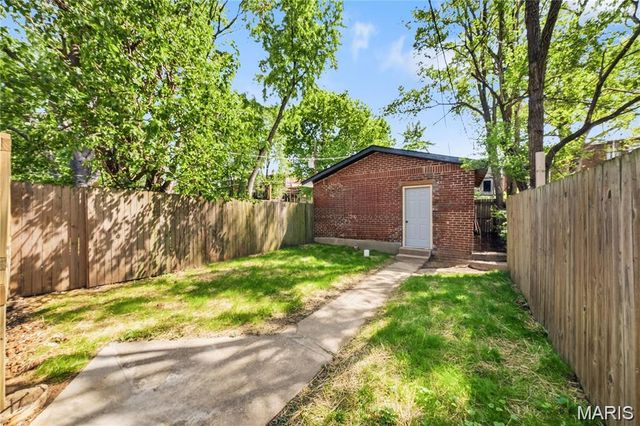 3450 Minnesota Avenue, St Louis, MO 63118