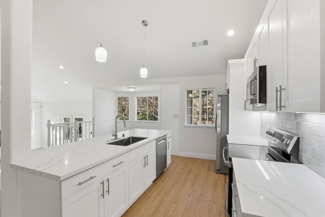 9274 Auburn Folsom Rd, Granite Bay, CA 95746