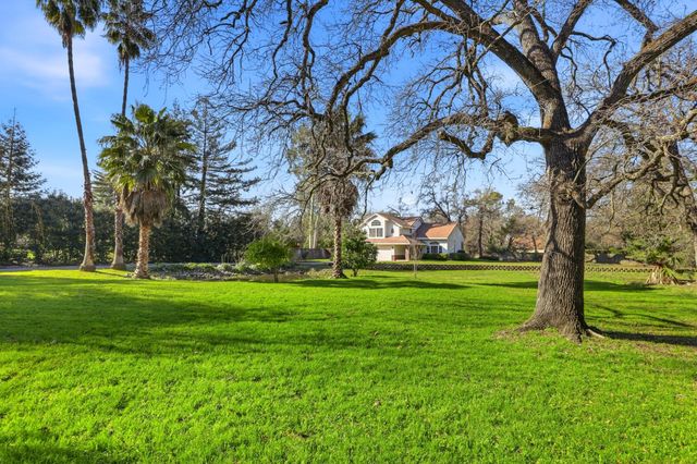 9274 Auburn Folsom Rd, Granite Bay, CA 95746