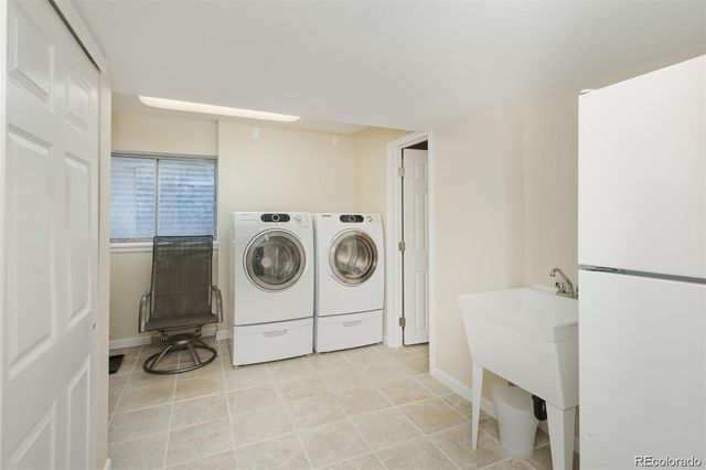 9030 E Cherry Creek Drive S C, Denver, CO 80231