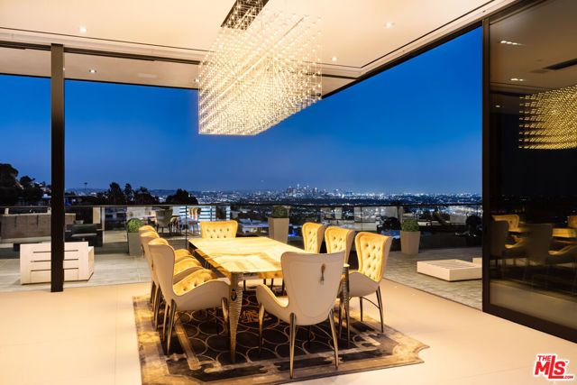 9199 Thrasher Avenue, Los Angeles, CA 90069