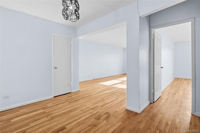 7445 Yellowstone Boulevard 6F, Rego Park, NY 11374