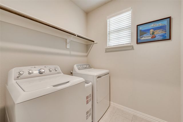 833 Ben Lane, Lewisville, TX 75056