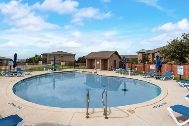 833 Ben Lane, Lewisville, TX 75056