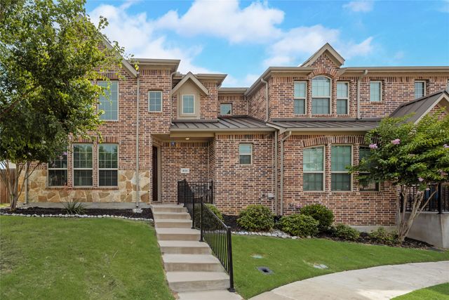 833 Ben Lane, Lewisville, TX 75056