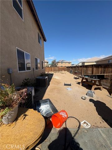 14064 Gold Street, Hesperia, CA 92344