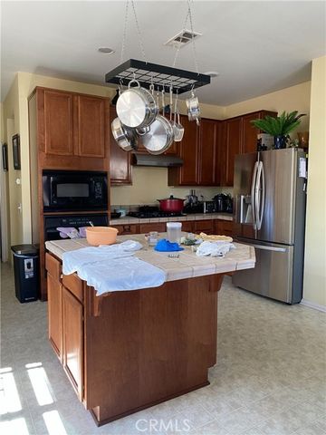 14064 Gold Street, Hesperia, CA 92344