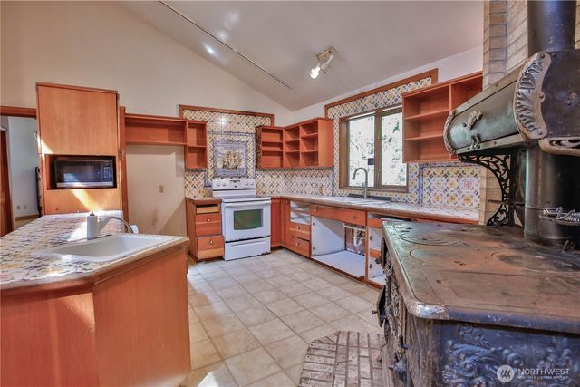 4050 Tree Frog Lane, Langley, WA 98260