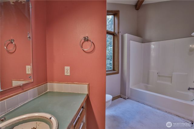 4050 Tree Frog Lane, Langley, WA 98260