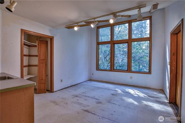 4050 Tree Frog Lane, Langley, WA 98260
