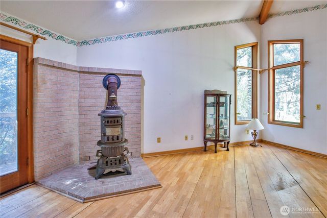 4050 Tree Frog Lane, Langley, WA 98260