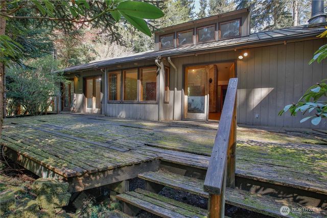 4050 Tree Frog Lane, Langley, WA 98260