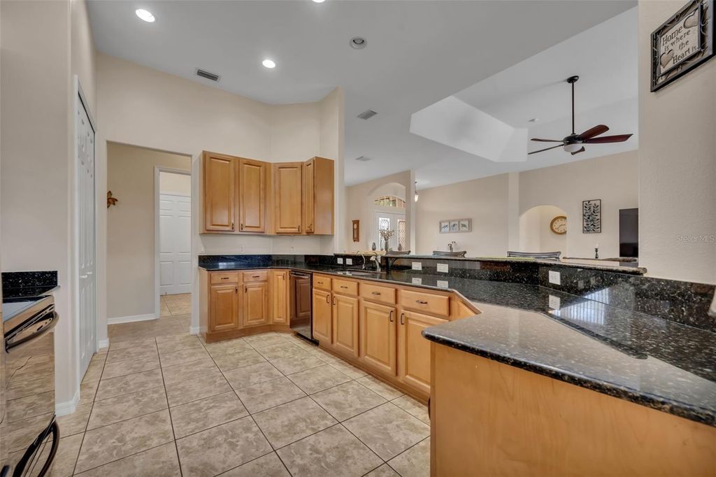 Image 16 of property listing at 5204 SCOTLAND COURT, Leesburg, FL 34748