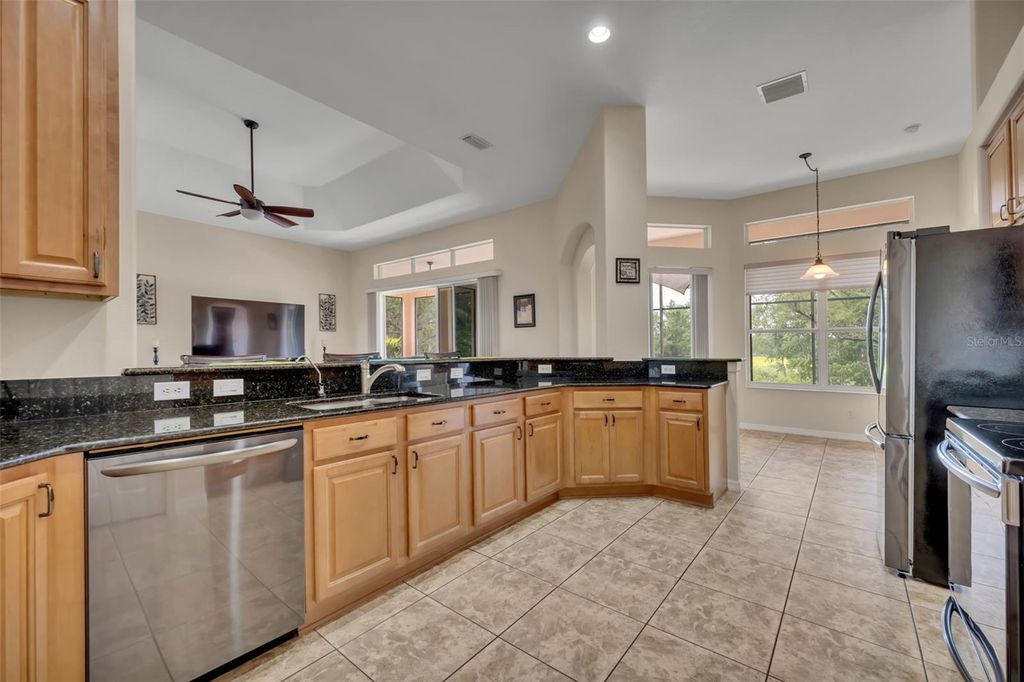 Image 17 of property listing at 5204 SCOTLAND COURT, Leesburg, FL 34748