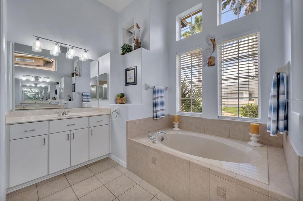 Image 29 of property listing at 5204 SCOTLAND COURT, Leesburg, FL 34748