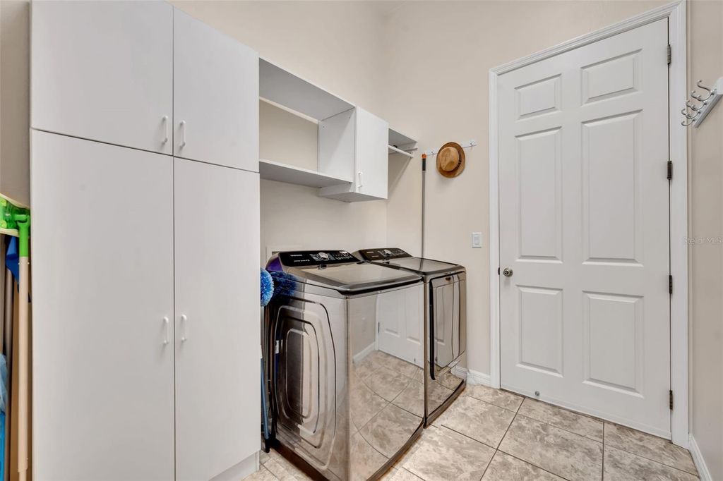 Image 34 of property listing at 5204 SCOTLAND COURT, Leesburg, FL 34748