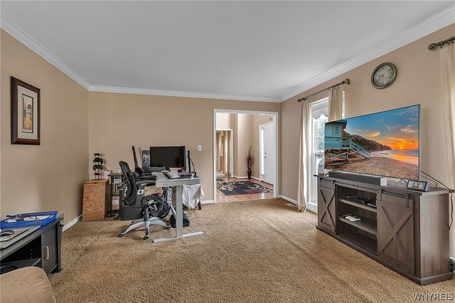 41 Creekwood Drive, Lancaster, NY 14086