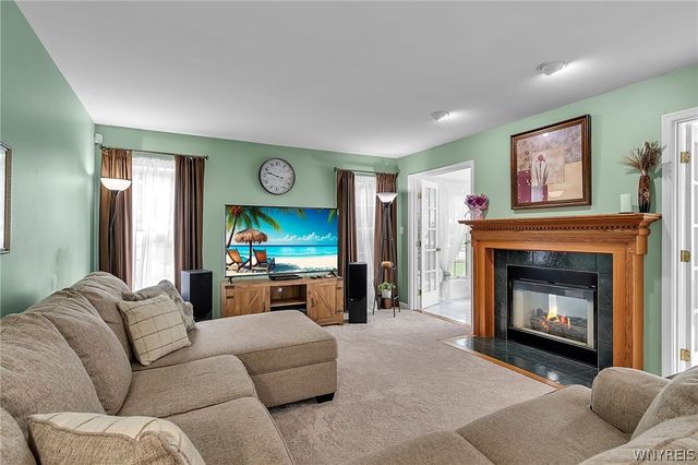 41 Creekwood Drive, Lancaster, NY 14086