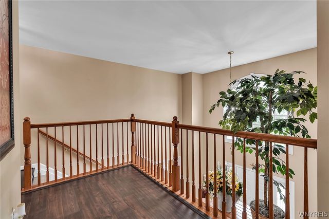 41 Creekwood Drive, Lancaster, NY 14086