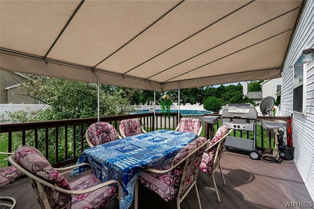 41 Creekwood Drive, Lancaster, NY 14086
