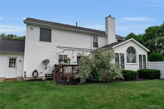 41 Creekwood Drive, Lancaster, NY 14086