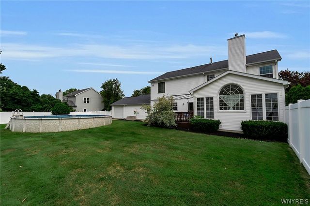41 Creekwood Drive, Lancaster, NY 14086
