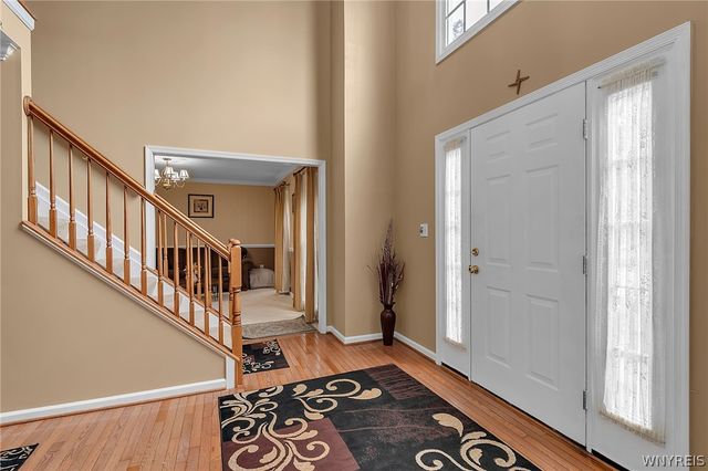 41 Creekwood Drive, Lancaster, NY 14086
