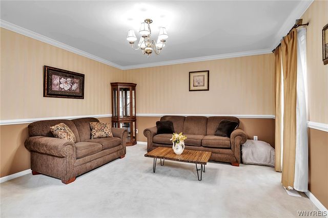 41 Creekwood Drive, Lancaster, NY 14086