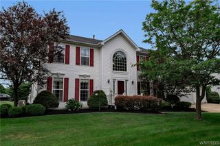 41 Creekwood Drive, Lancaster, NY 14086