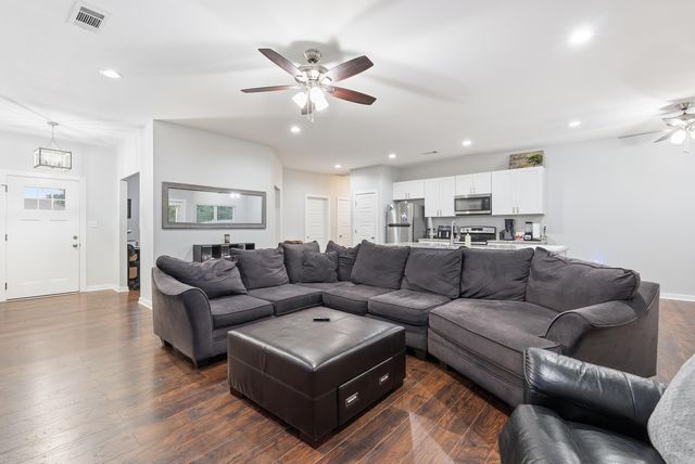 26 Canten Cove, Greenbrier, AR 72032